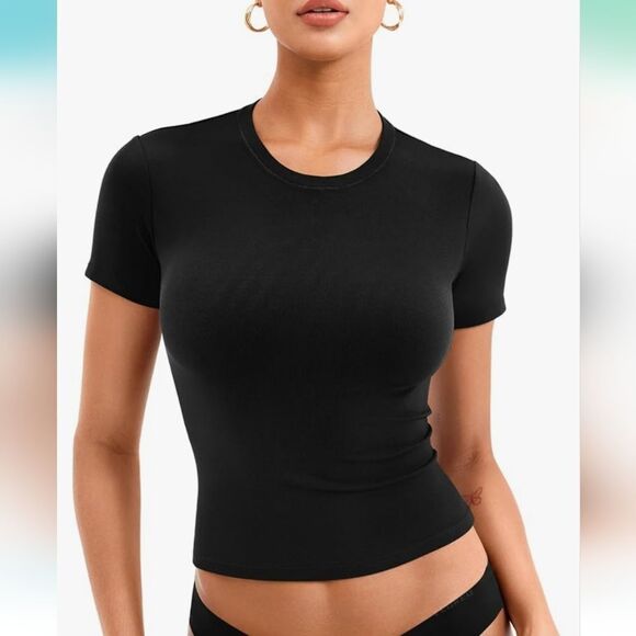 NWT Two-Pack Cropped Fitted T-Shirts Black/White - Picture 3 of 5